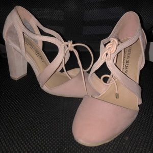 cute never been worn 5 1/2 pink heals with lace.